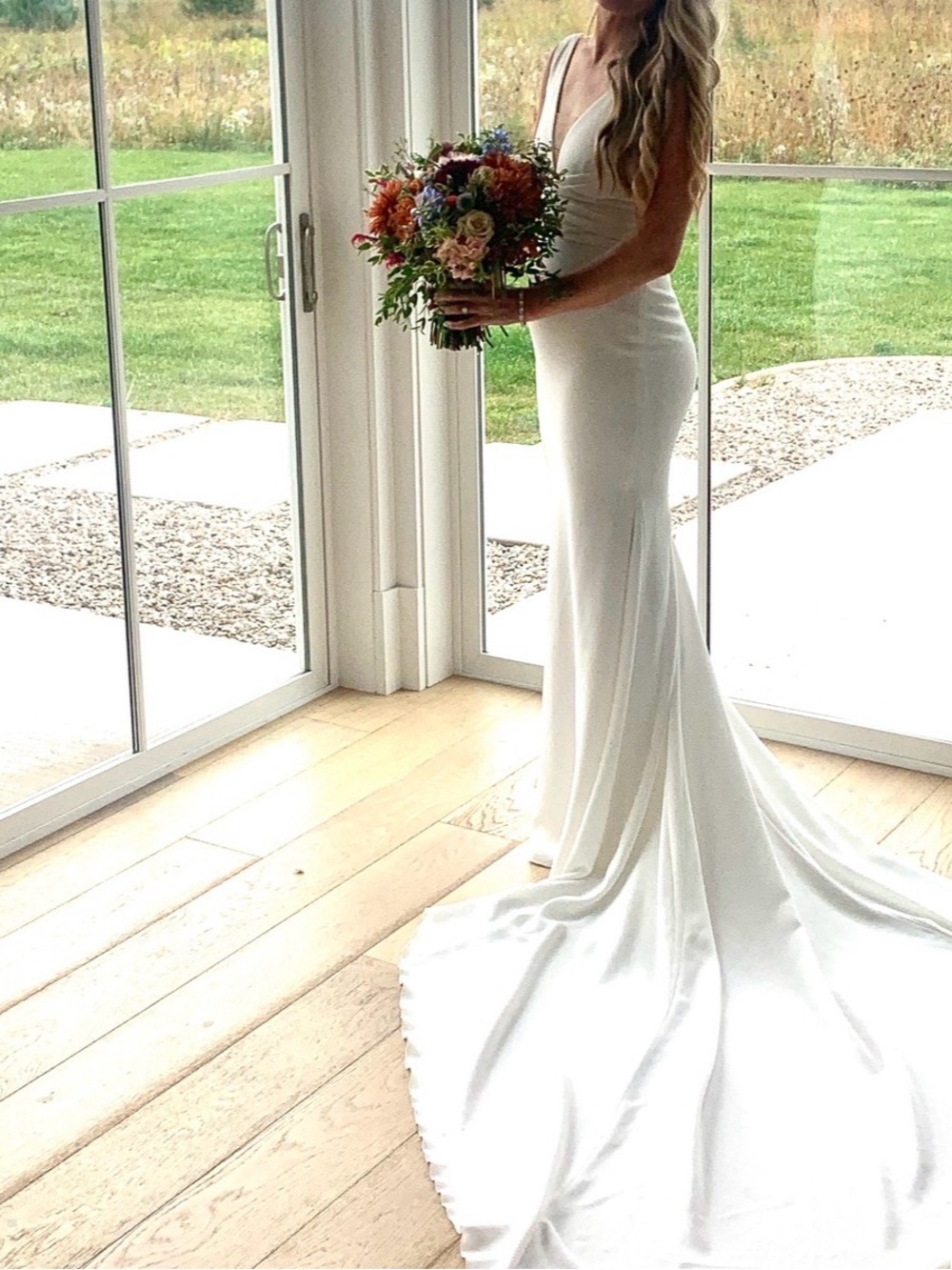 Atelier Pronovias White Crepe Fit & Flare Wedding Gown Size 8 Long Train - Picture 10 of 16